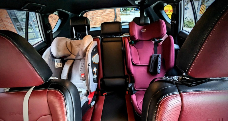Toyota RAV4 cena 119900 przebieg: 59000, rok produkcji 2018 z Poznań małe 172